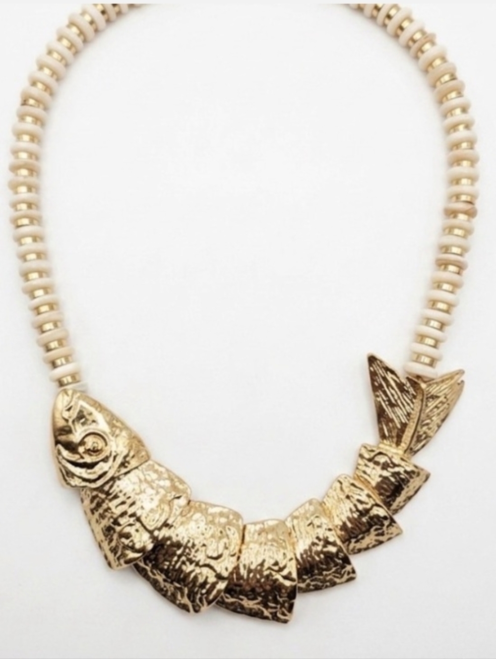 ๐โช๏ธPiper K โช๏ธGold Fish Pendant Natural Shell 18in Necklace